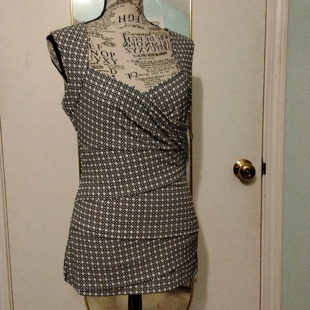 Women's White House Black Market Geometric Print Lined Top size Small